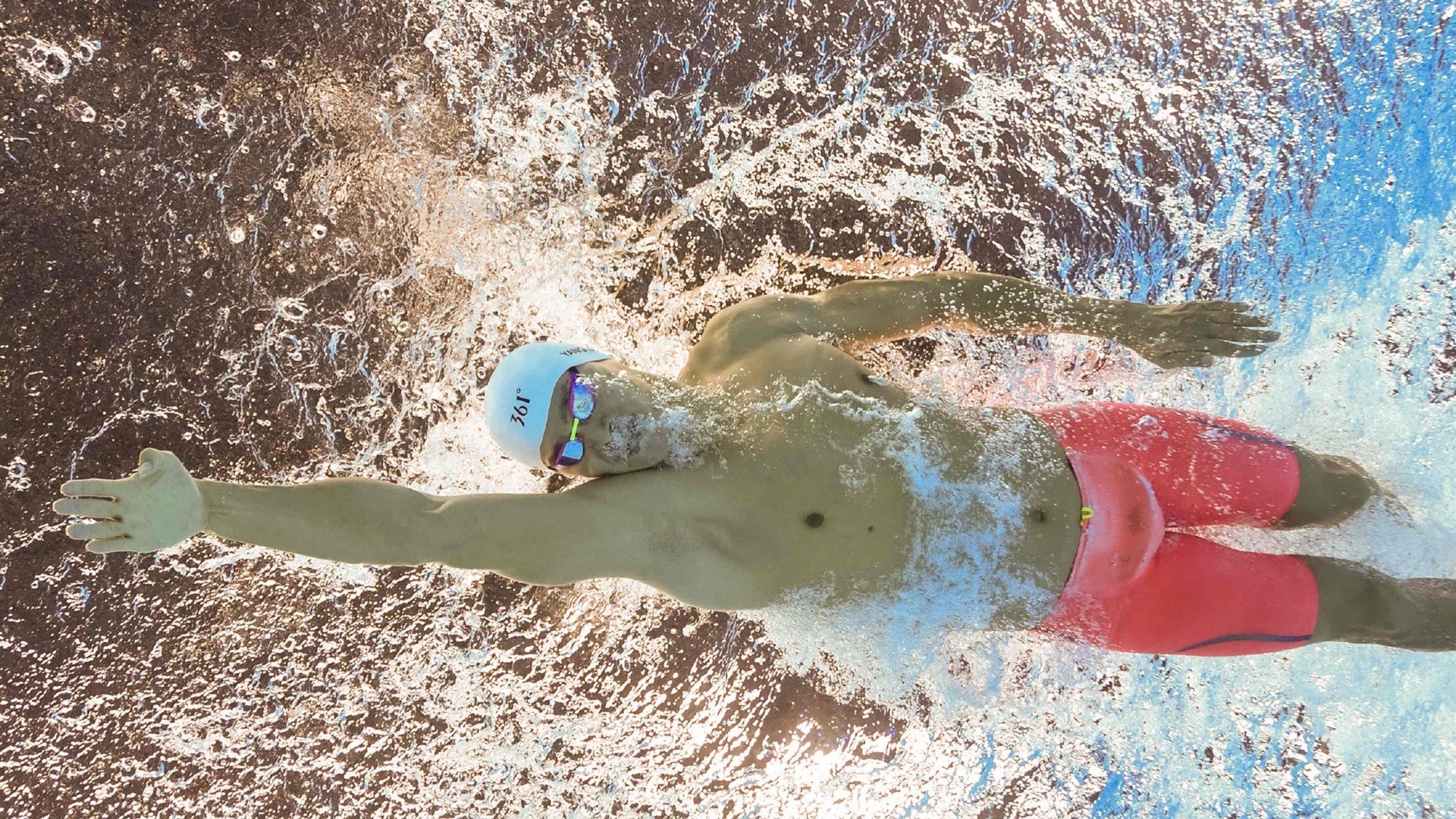 意甲：那不勒斯1-0赢下热那亚，奥斯梅恩中柱后逆转成功，那不勒斯主力门将