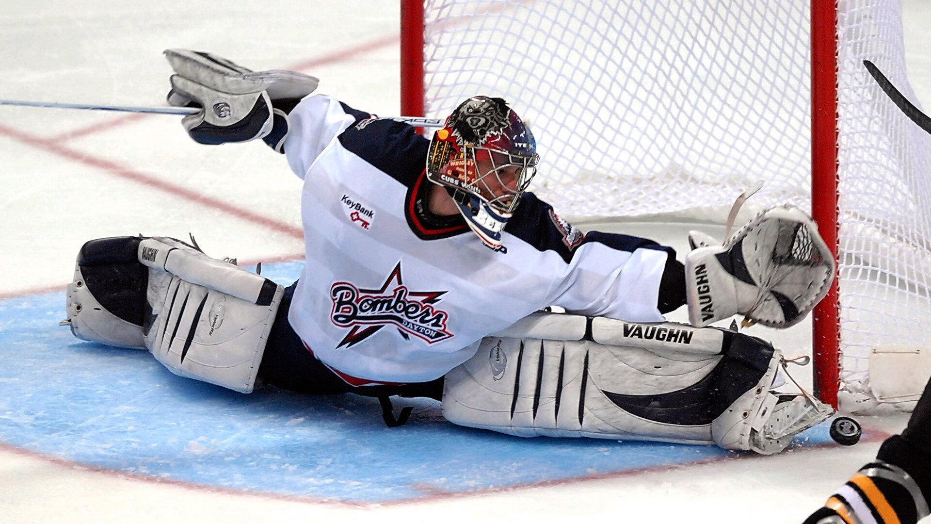 电竞战队的后勤保障:健康饮食与生活服务,电竞战队工作人员